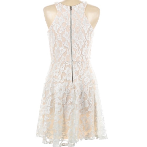 Lace Dress with Pearl Detail; Size 8 - Picture 3 of 9